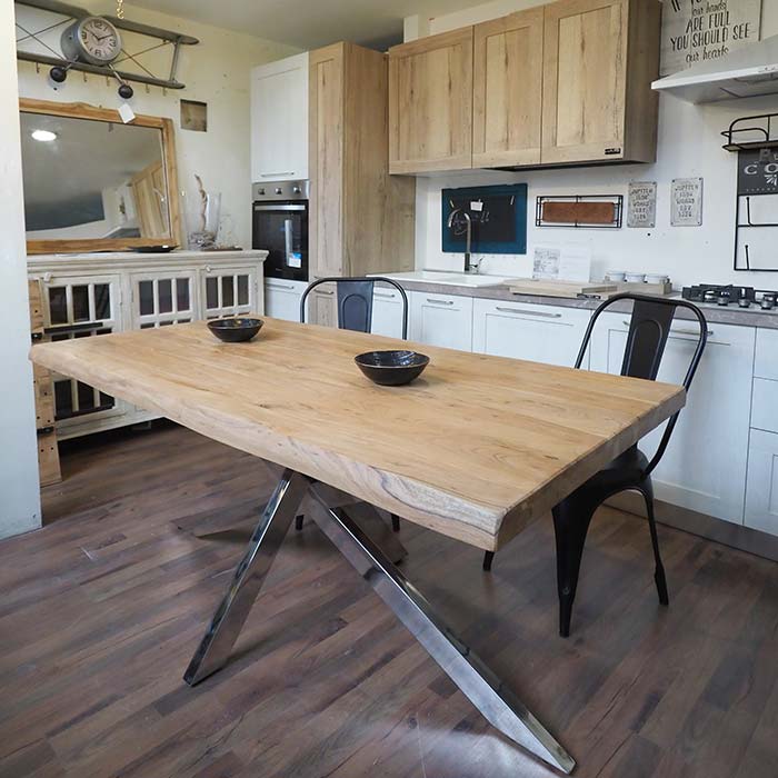 tavolo legno massiccio e acciaio inossidabile