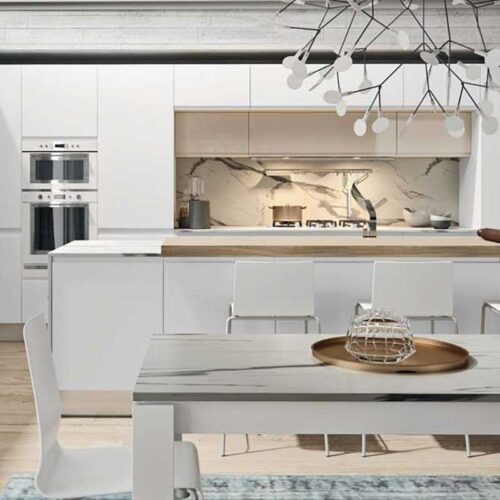 cucina moderna bianca con isola