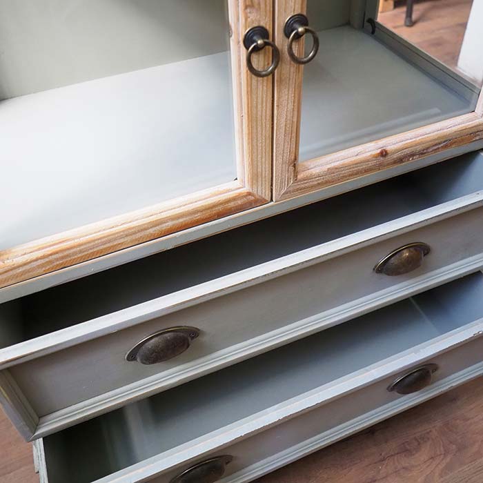 vetrina provenzale shabby