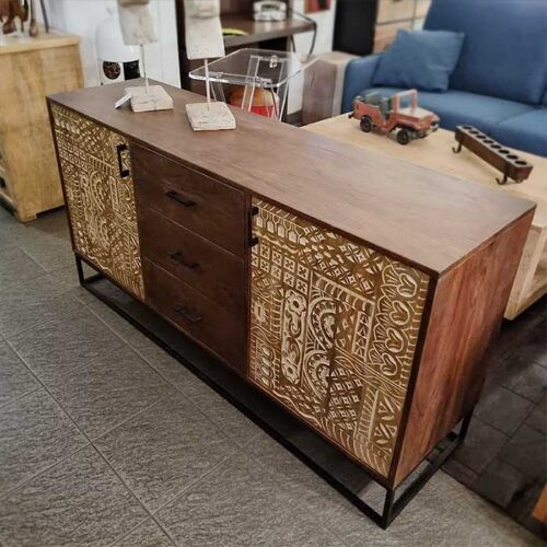 credenza pakistan