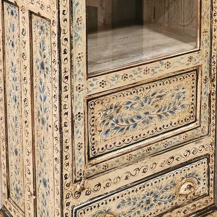 Vetrinetta stretta in legno massello dipinta a mano